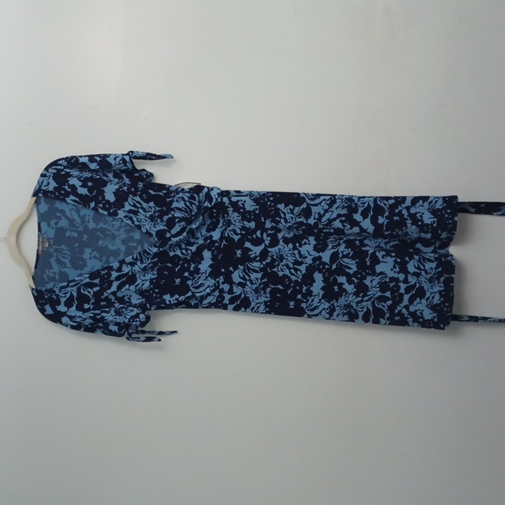Apt.9 size Large women's dress in black and blue floral design. - Picture 3 of 15
